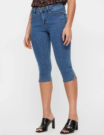Pantaloni trei sferturi Vero Moda, albastru, M