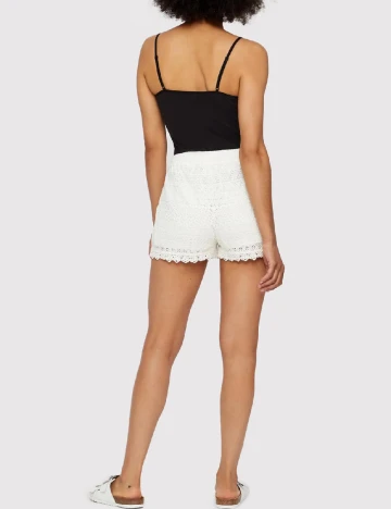 Pantaloni scurti Vero Moda, alb, M