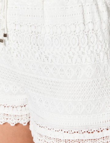 Pantaloni scurti Vero Moda, alb, M