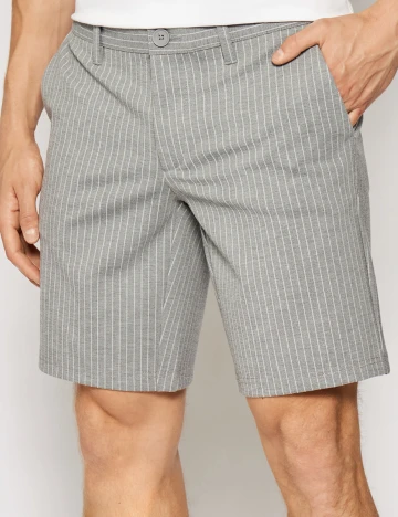 Pantaloni scurti Only, gri, S