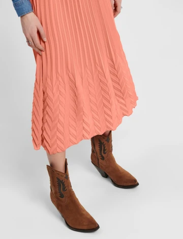 Fusta Only, roz, 38 Roz