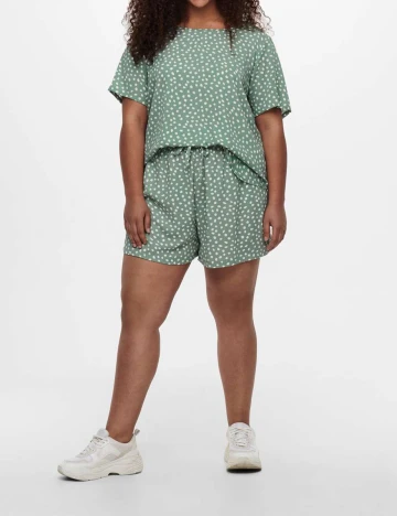 Pantaloni scurti Only Carmakoma, verde, 48 Verde