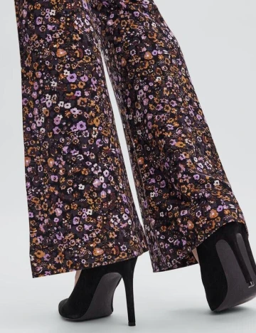 Pantaloni Vero Moda, model floral, M Floral print