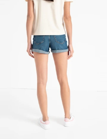 Pantaloni scurti Pieces, albastru