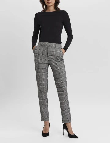 Pantaloni Vero Moda, gri