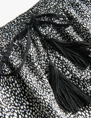 Pantaloni scurti Reserved, alb/negru, 34