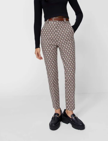 Pantaloni Stradivarius, maro, 34
