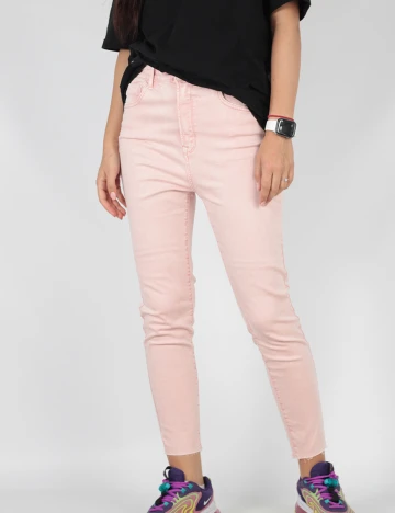 Blugi Stradivarius, roz, 34