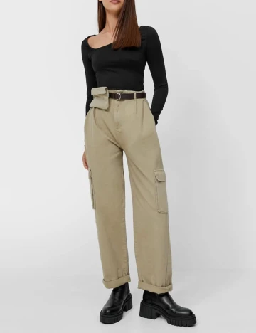 Pantaloni Stradivarius, verde, 34 Verde