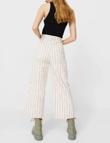 Pantaloni Stradivarius, crem, 34