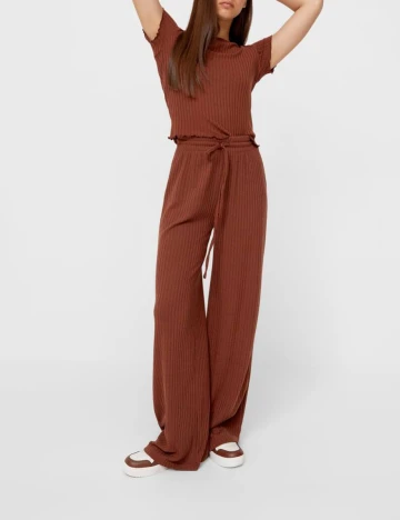 Pantaloni Stradivarius, maro, S